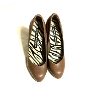 Chinese Laundry Brown Heels